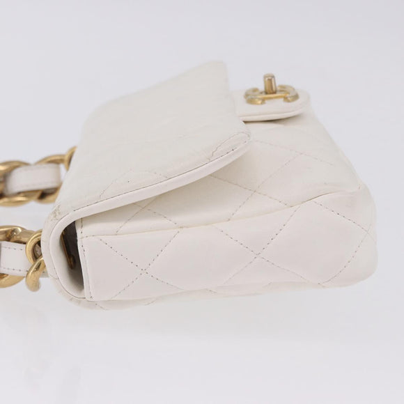 CHANEL Matelasse Chain Shoulder Bag Leather White Gold Tone CC Auth 202072SAM