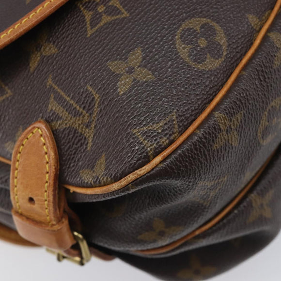 LOUIS VUITTON Monogram Saumur 30 Shoulder Bag M42256 LV Auth 202493
