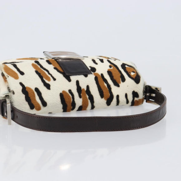 FENDI Mamma Baguette Shoulder Bag Harako leather Beige Silver Auth 202898SAM
