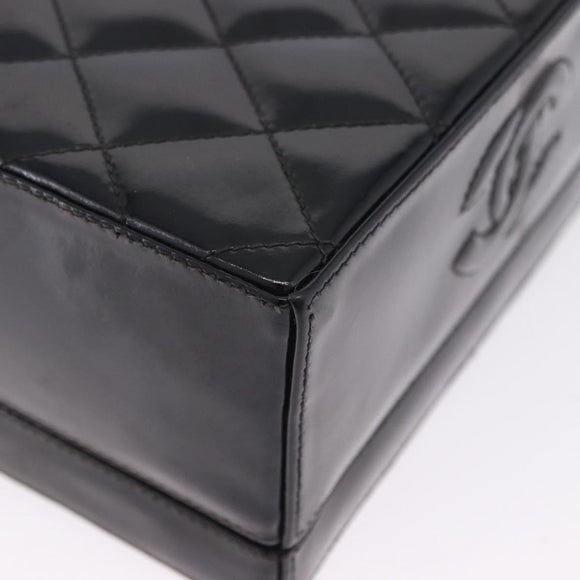 CHANEL Matelasse Shoulder Bag Patent Leather Black Gold CC Auth 203247