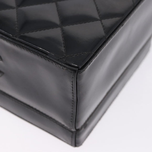 CHANEL Matelasse Shoulder Bag Patent Leather Black Gold CC Auth 203247
