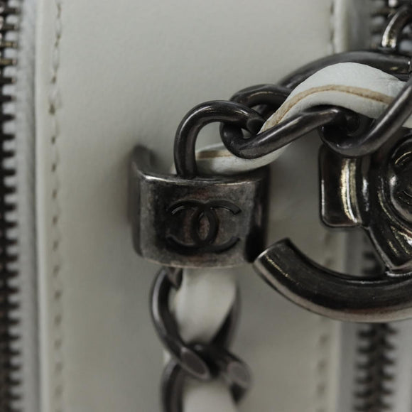CHANEL Boy Chanel Chain Shoulder Camera Bag Lamb Skin White CC Auth 203260V