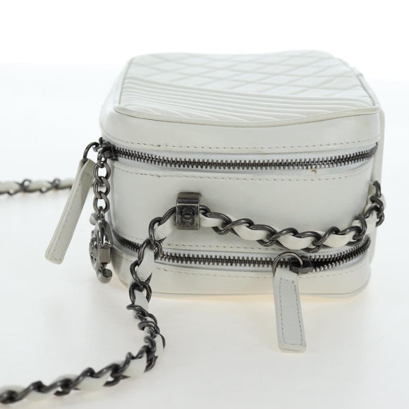 CHANEL Boy Chanel Chain Shoulder Camera Bag Lamb Skin White CC Auth 203260V