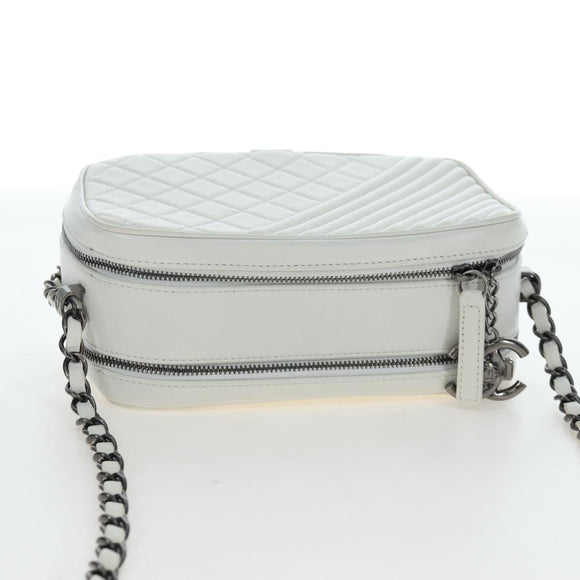 CHANEL Boy Chanel Chain Shoulder Camera Bag Lamb Skin White CC Auth 203260V