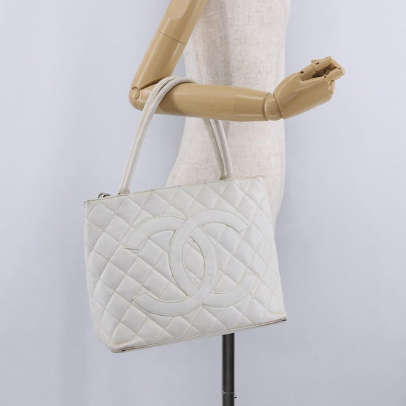 CHANEL Tote Bag Caviar Skin Standard White Silver CC Auth 204728