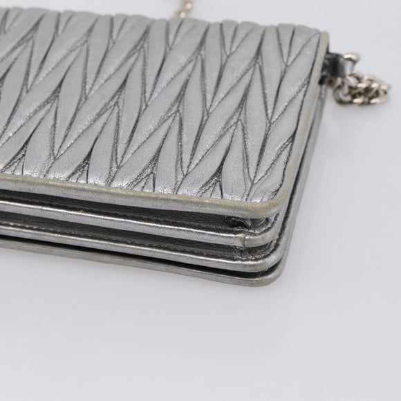 Miu Miu Matelasse Chain Shoulder Bag Leather Silver Auth 204797A