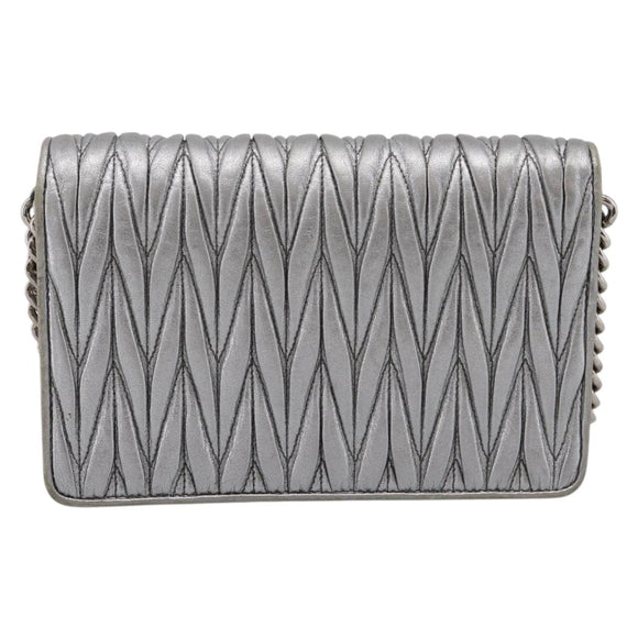 Miu Miu Matelasse Chain Shoulder Bag Leather Silver Auth 204797A
