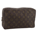 LOUIS VUITTON Monogram Trousse Toilette 28 Clutch Bag M47522 LV Auth 205807-1