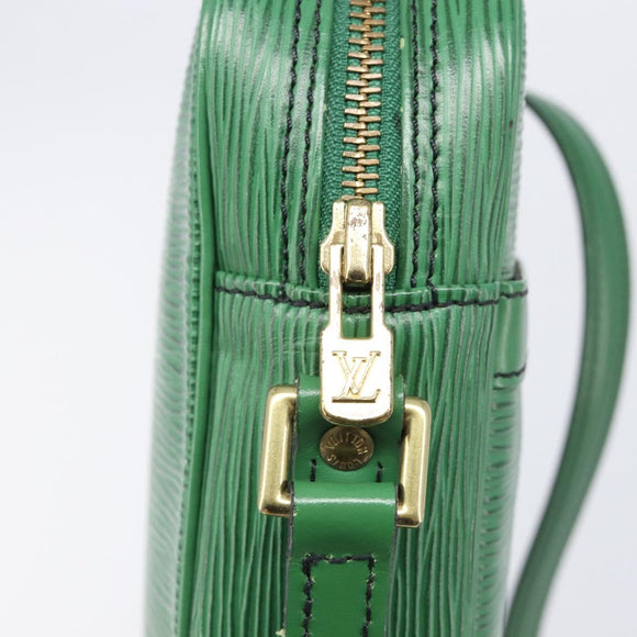 LOUIS VUITTON Epi Danube Shoulder Bag Green M45634 LV Auth 205909A