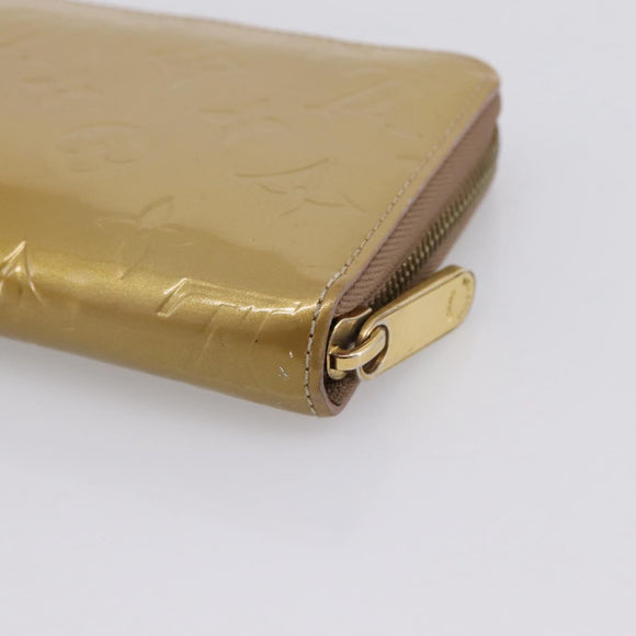 LOUIS VUITTON Vernis Zippy Wallet Wallet Beige Poodle M91761 LV Auth 206068