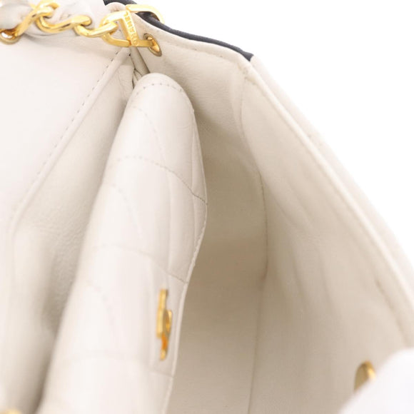 CHANEL Matelasse Chain Shoulder Bag Lamb Skin Gold White CC Auth 206300SAV