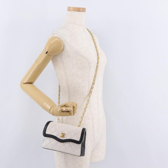 CHANEL Matelasse Chain Shoulder Bag Lamb Skin Gold White CC Auth 206300SAV