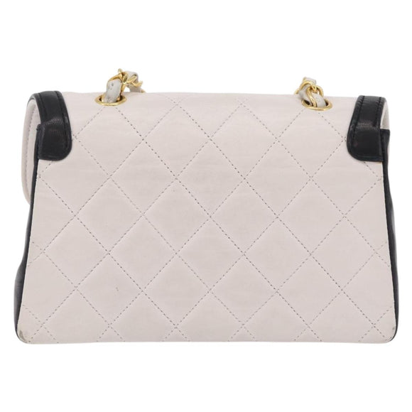 CHANEL Matelasse Chain Shoulder Bag Lamb Skin Gold White CC Auth 206300SAV