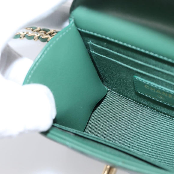 CHANEL V Stitch Chain Shoulder Bag Lamb Skin Green Gold CC Auth 206308SAM