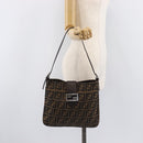 FENDI Zucca Canvas Mamma Baguette Shoulder Bag Brown Black 26727 Auth 206478V-27