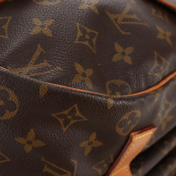 LOUIS VUITTON Monogram Saumur 43 Shoulder Bag M42252 LV Auth 206710