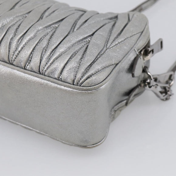 Miu Miu Matelasse Shoulder Bag Leather Silver Auth 206966A