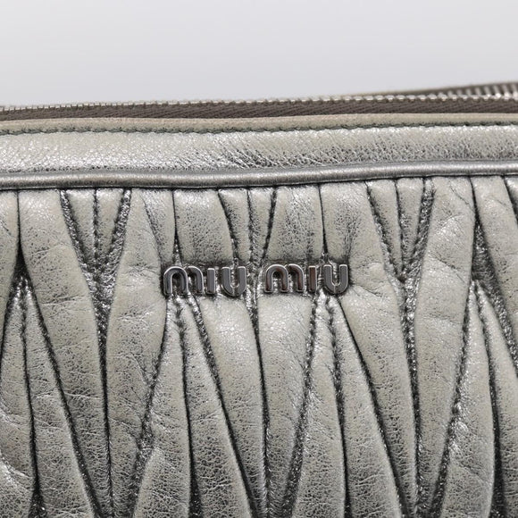 Miu Miu Matelasse Shoulder Bag Leather Silver Auth 206966A