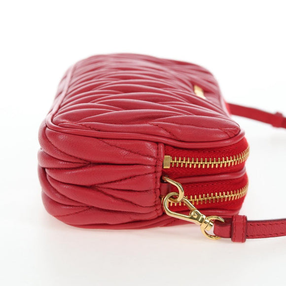 Miu Miu Matelasse Hand Pouch Leather Red Gold Auth 207215M
