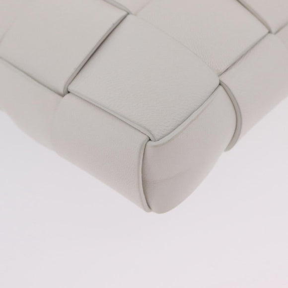 Bottega Veneta MAXI INTRECCIATO Clutch Bag Leather White Gold Auth 207327M