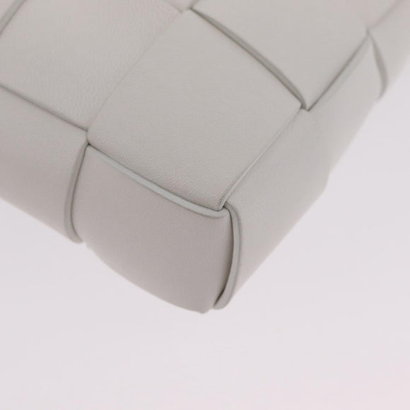 Bottega Veneta MAXI INTRECCIATO Clutch Bag Leather White Gold Auth 207327M