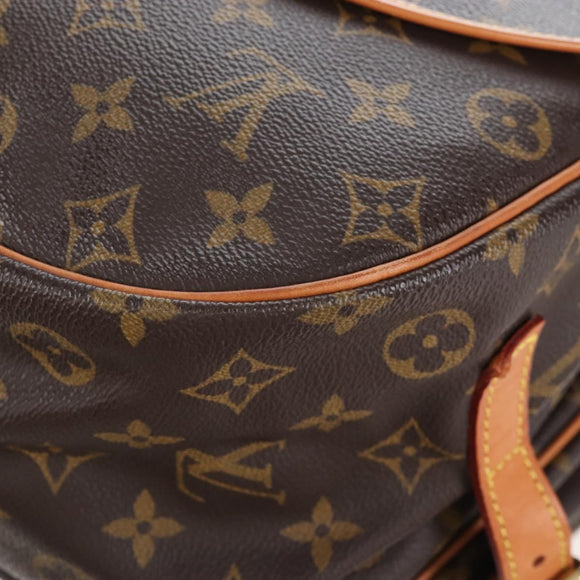 LOUIS VUITTON Monogram Saumur 35 Shoulder Bag M42254 LV Auth 207698V