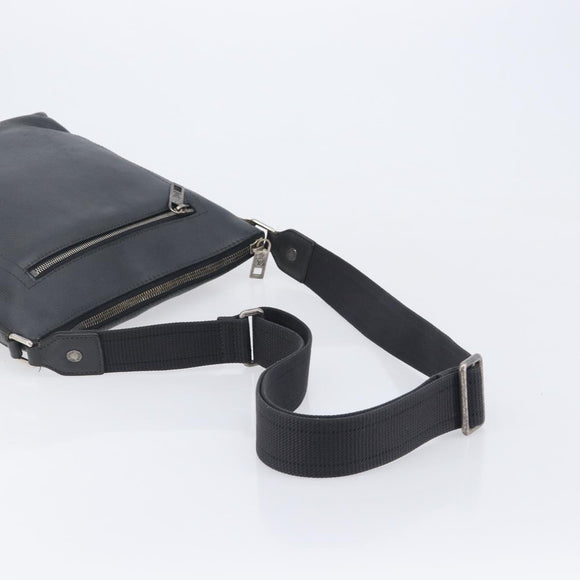 LOUIS VUITTON Utah Shawnee MM Shoulder Bag Leather Gray M94017 LV Auth 208104A