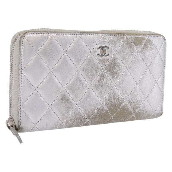 CHANEL Matelasse Long Wallet Lamb Skin Silver CC Auth 208350