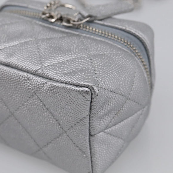 CHANEL Matelasse Chain Shoulder Vanity Pouch Caviar Skin 2way CC Auth 208451SAM