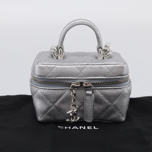 CHANEL Matelasse Chain Shoulder Vanity Pouch Caviar Skin 2way CC Auth 208451SAM