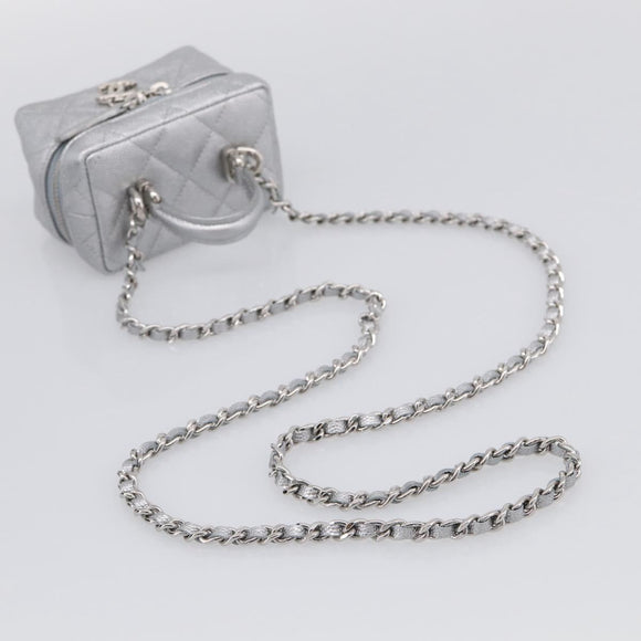 CHANEL Matelasse Chain Shoulder Vanity Pouch Caviar Skin 2way CC Auth 208451SAM