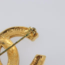 CHANEL Brooch metal Gold CC Auth 208721M-12