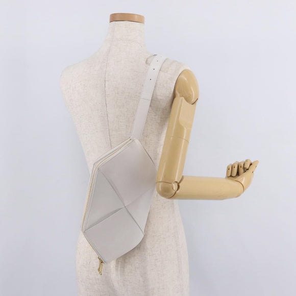 Bottega Veneta MAXI INTRECCIATO Body Bag Leather White Gold Auth 208731V