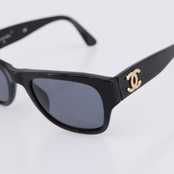 CHANEL Sunglasses Plastic Black Gold Tone CC Auth 208893