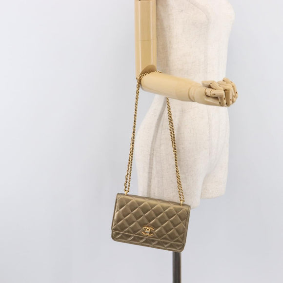 CHANEL Matelasse Chain Shoulder Bag Lamb Skin Gold CC Auth 209007M