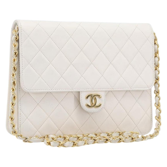 CHANEL Matelasse Shoulder Bag Lamb Skin White Gold Tone CC Auth 209122