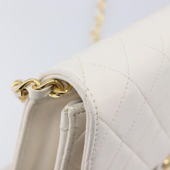 CHANEL Matelasse Shoulder Bag Lamb Skin White Gold Tone CC Auth 209122