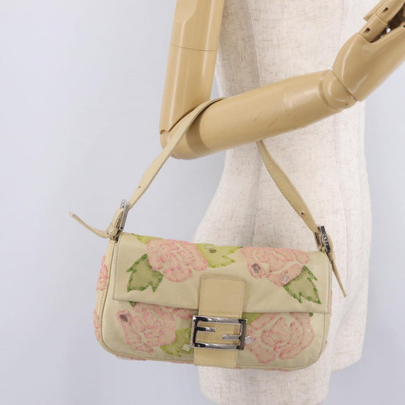 FENDI Mamma Baguette Shoulder Bag Leather Beige Silver 2624 Auth 209546SAM