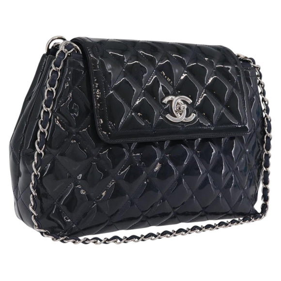 CHANEL Matelasse Chain Shoulder Bag Patent Navy Silver CC Auth 209580A