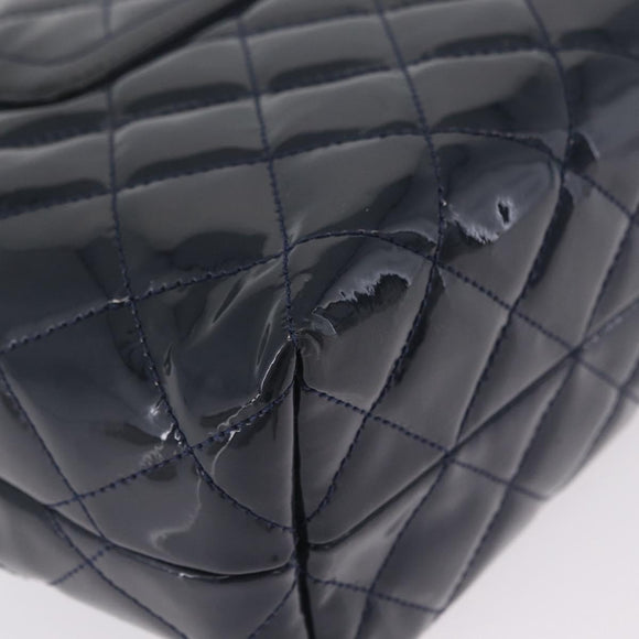 CHANEL Matelasse Chain Shoulder Bag Patent Navy Silver CC Auth 209580A