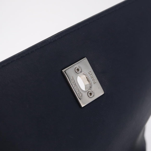 CHANEL Matelasse Chain Shoulder Bag Patent Navy Silver CC Auth 209580A