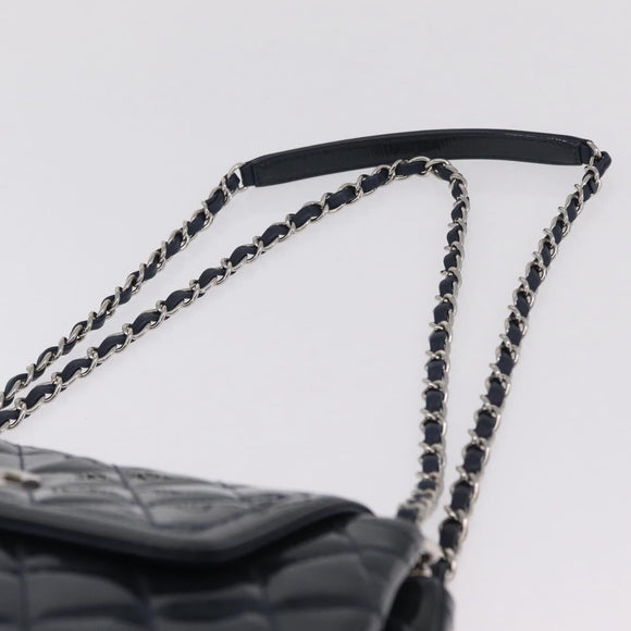 CHANEL Matelasse Chain Shoulder Bag Patent Navy Silver CC Auth 209580A
