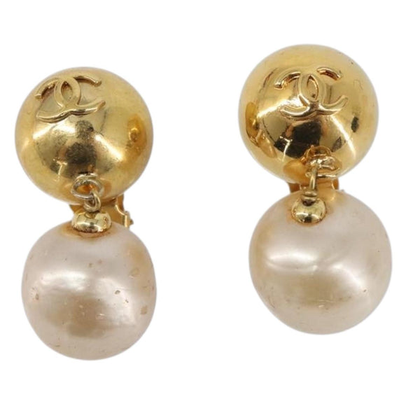 CHANEL Earring Metal Gold Tone White CC Auth 209603