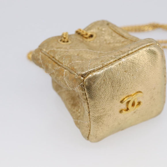 CHANEL Chain Shoulder Pouch Matelasse Pouch Leather Gold CC Auth 210117