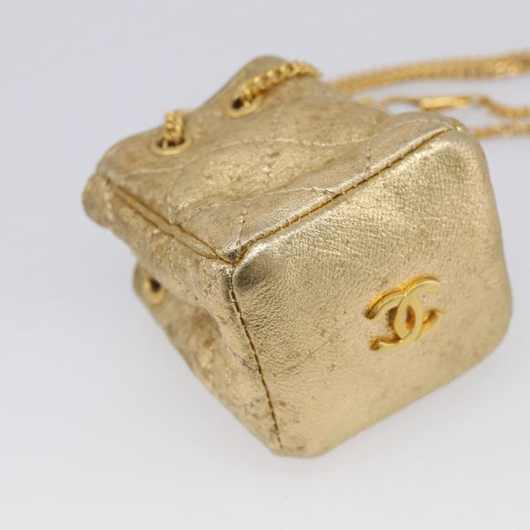 CHANEL Chain Shoulder Pouch Matelasse Pouch Leather Gold CC Auth 210117