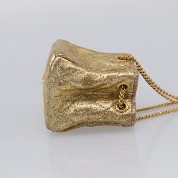 CHANEL Chain Shoulder Pouch Matelasse Pouch Leather Gold CC Auth 210117