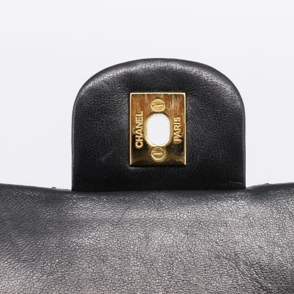 CHANEL Matelasse 25 Chain Shoulder Bag Lamb Skin Black Gold CC Auth 210136SAM