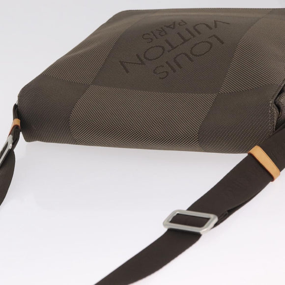 LOUIS VUITTON Damier Geant Message Shoulder Bag Tail M93030 LV Auth 210990A