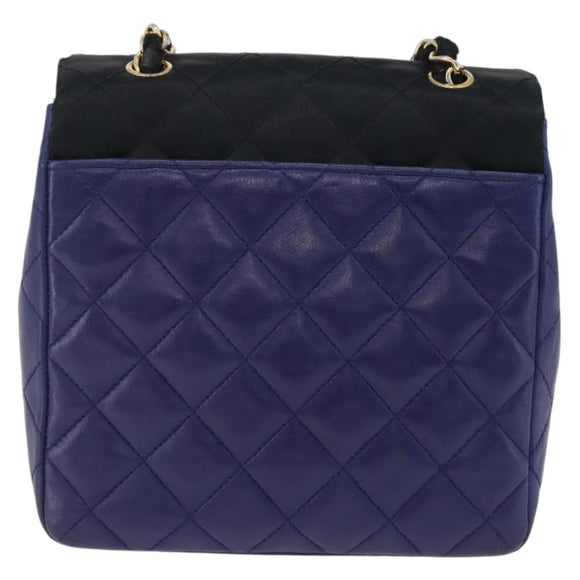 CHANEL Matelasse Chain Shoulder Bag Lamb Skin Navy Gold Tone CC Auth 211015A