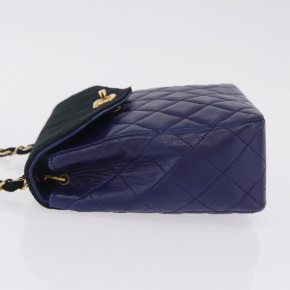 CHANEL Matelasse Chain Shoulder Bag Lamb Skin Navy Gold Tone CC Auth 211015A